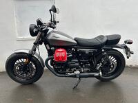 MOTO GUZZI V9